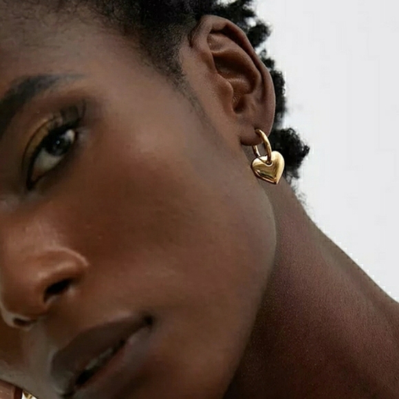 NEW Gold 2-in-1 Heart Charm Huggie Hoop Earrings - Picture 3 of 9